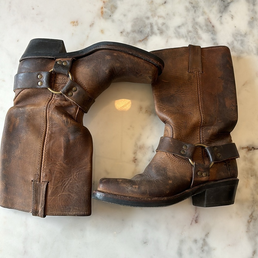 6.5 Frye boots